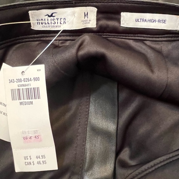HOLLISTER brand faux leather mini skirt. Size M. NWT. - Picture 3 of 4